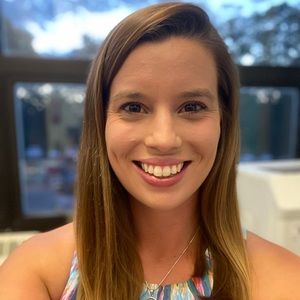 Meet your Posher, Alyson